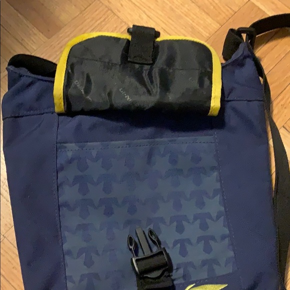 Sports bag - Picture 3 of 5